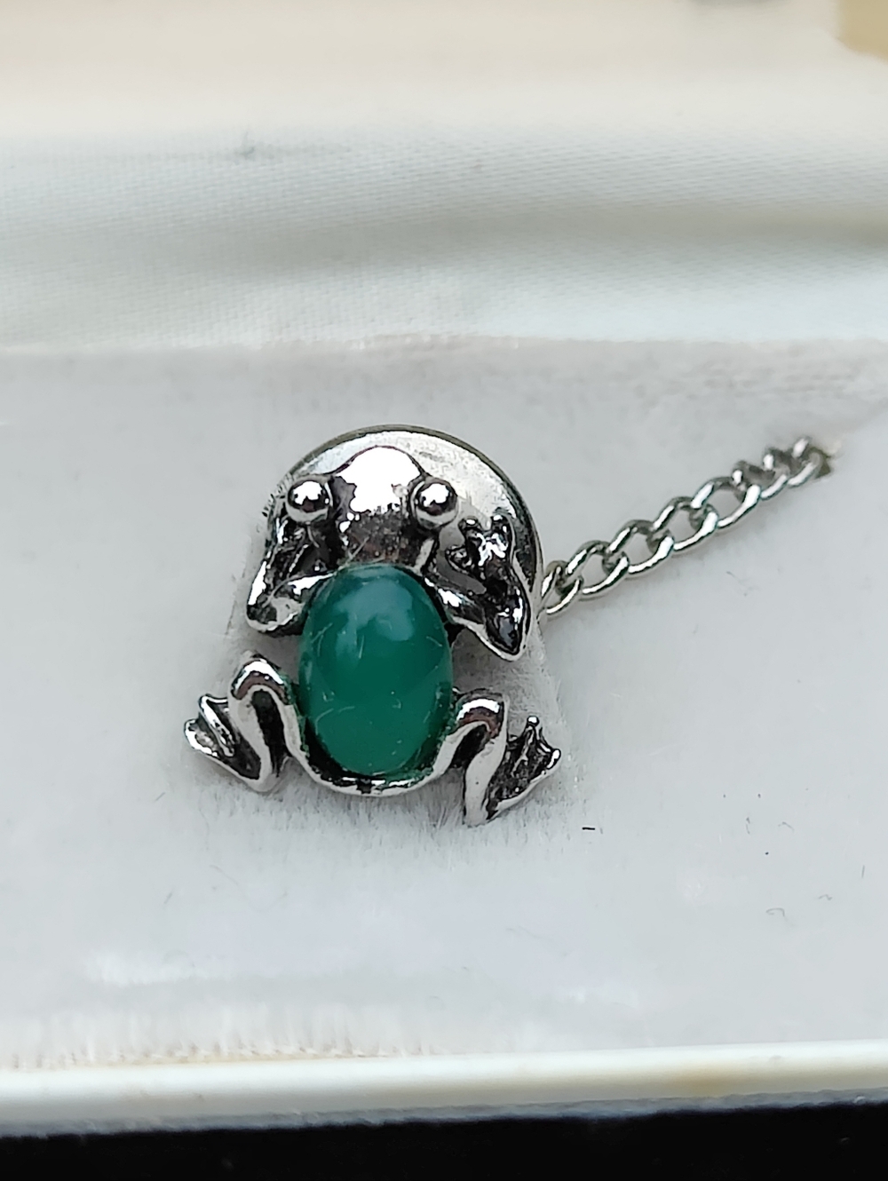 🐸 Vintage Anson Jade Frog Tie Tack